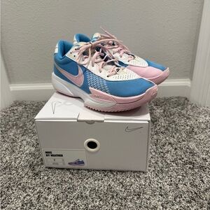 Nike Women's Athletic Shoes in Blue and Pink